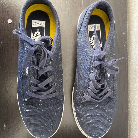 Vans - Picture 2 of 4